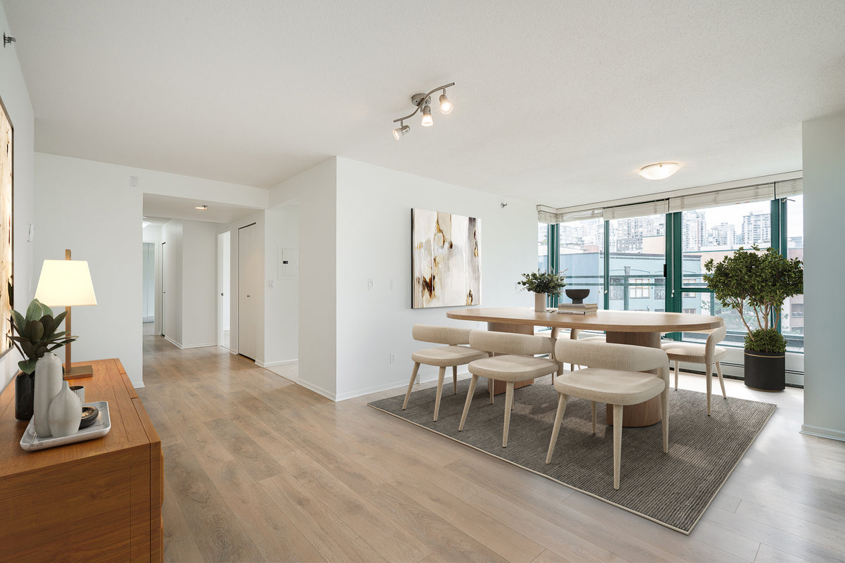 289 Drake St, staged